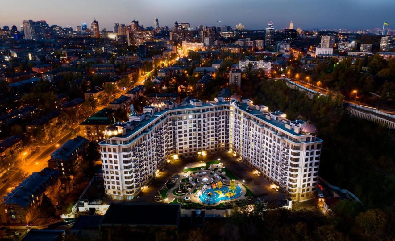 2-76a Pechersk Plaza, Boichuka 17, Kyiv centre, stunning city view, 15 kW backup power, Petrovdom Apartment - Chambres d'hôtes Kiev