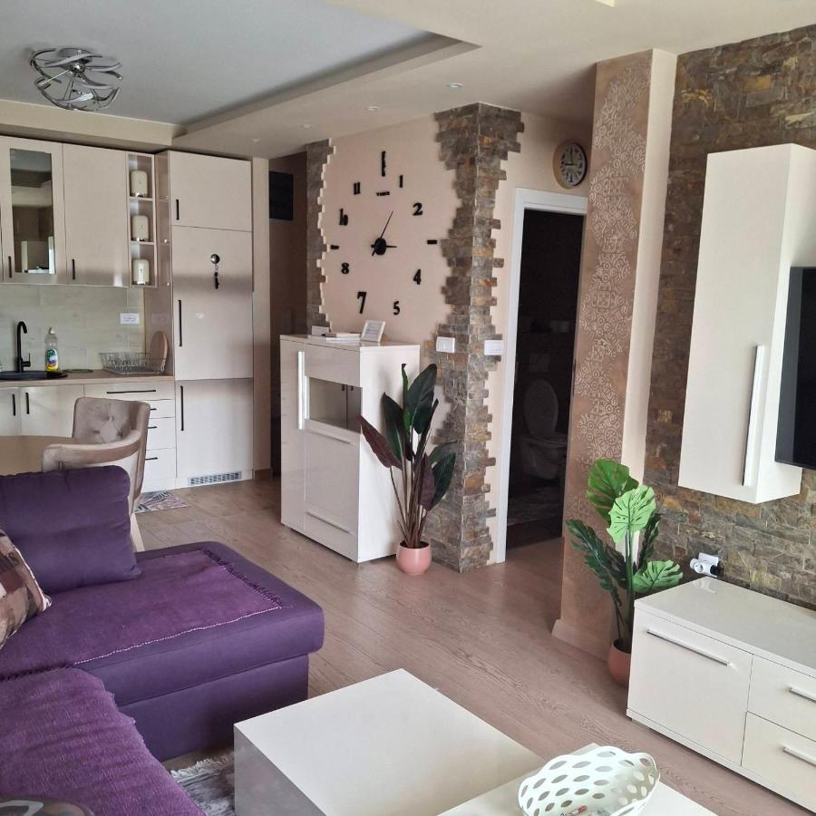 CrystalA - Bed and Breakfast Požega