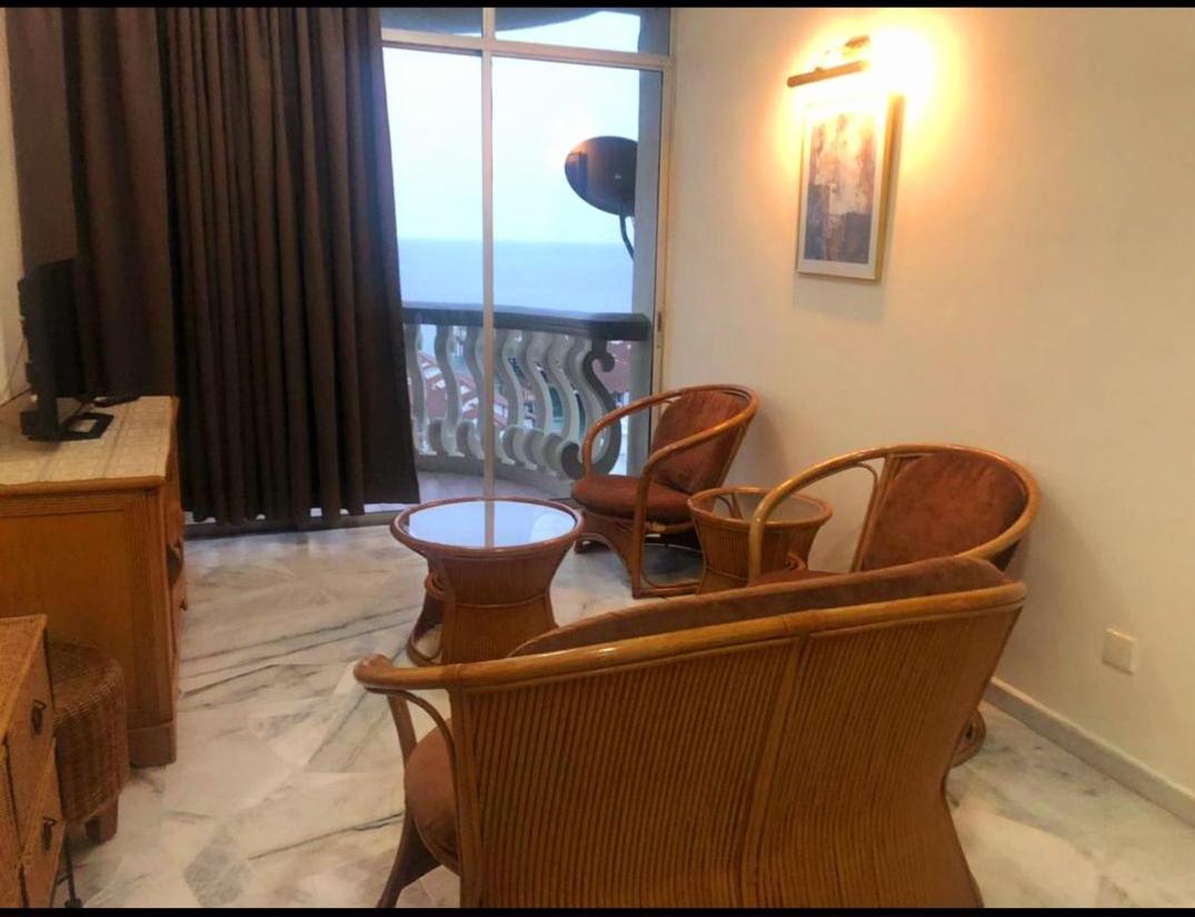 GB8 Glory Beach Resort Private 2 Bedroom Seaview Apartment Port Dickson - B&B Port Dickson