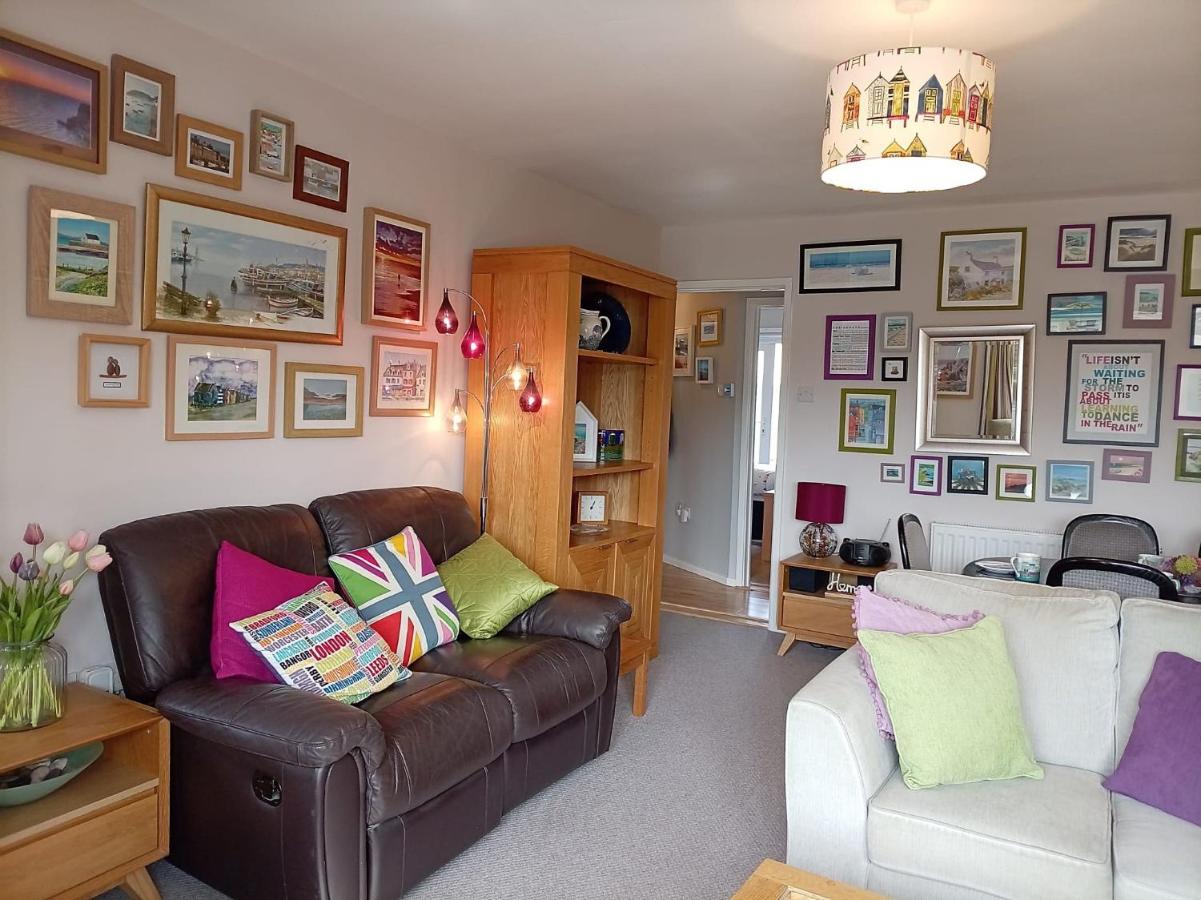 Dihangfa Wylau Holiday Escape Bungalow - Ferienwohnung Tywyn