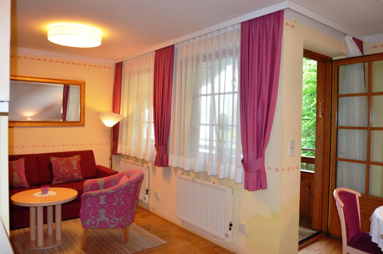 Apartment mit 1 Schlafzimmer und seitlichem Seeblick 