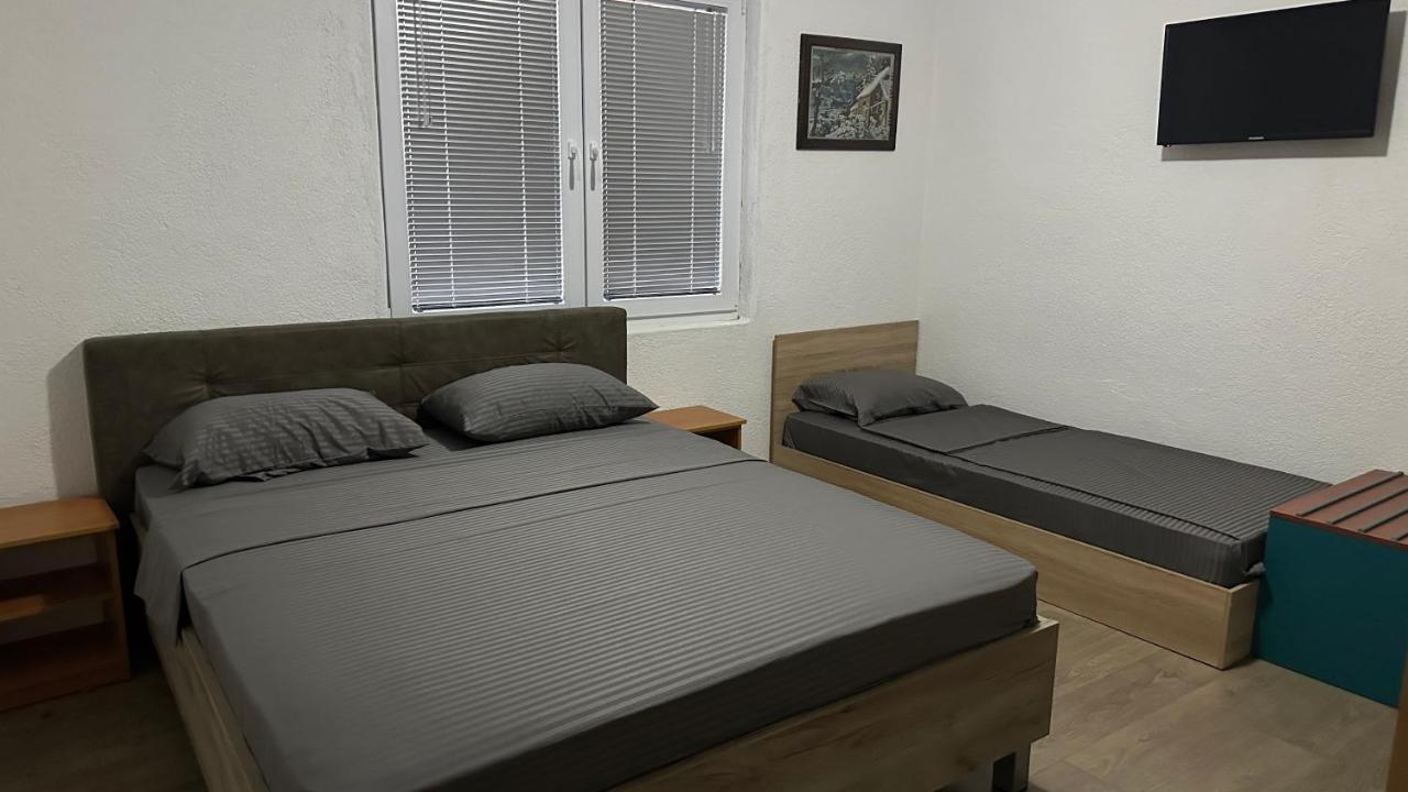 Economy Triple Room