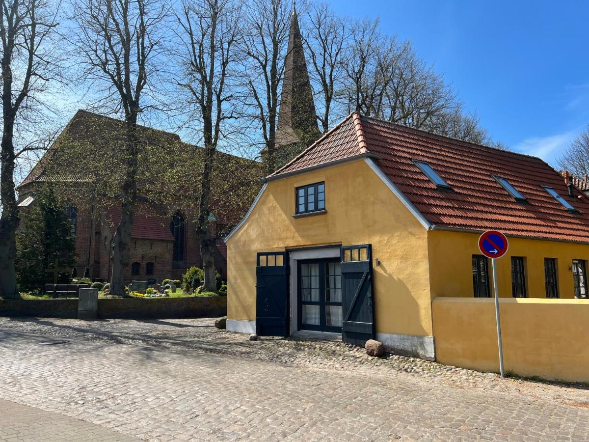 Historisches Pastorat - Villa Mika - B&B Fehmarn