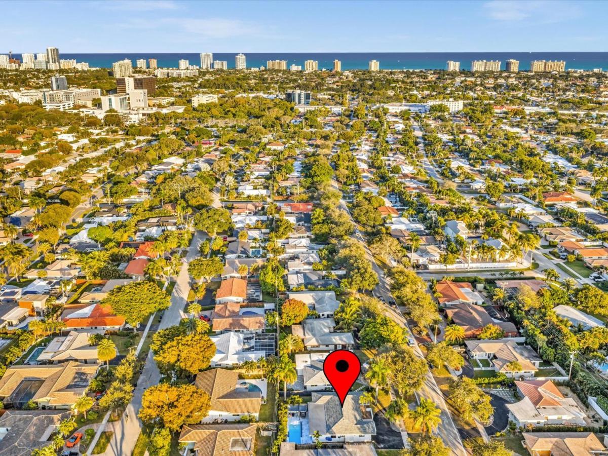 Heated Pool Family Home - 5 beds - 2 bathrooms - 5min to Lauderdale-By-The-Sea & Pompano Beach - Chambres d'hôtes Fort Lauderdale