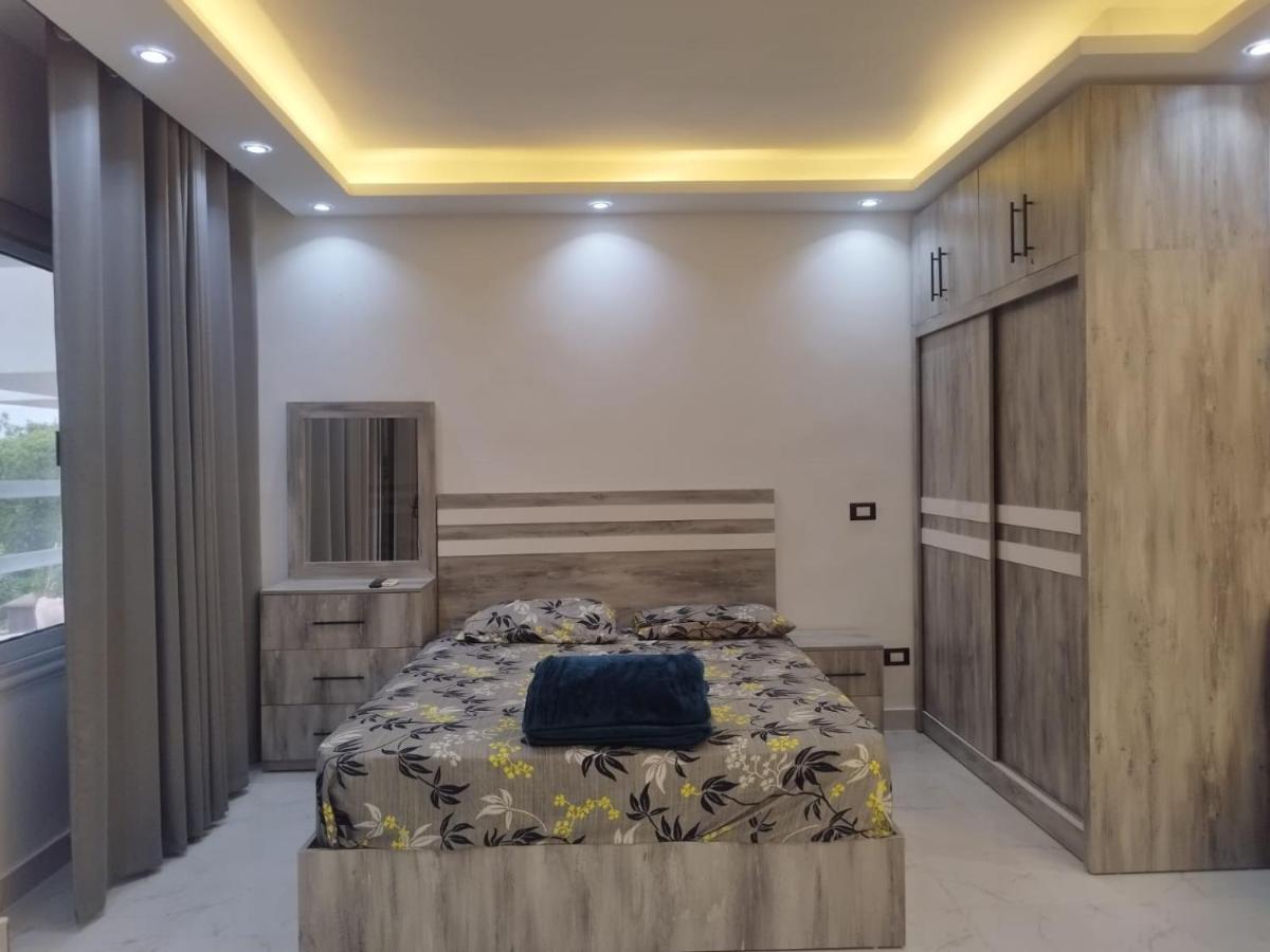 Criss Hostel- City Center