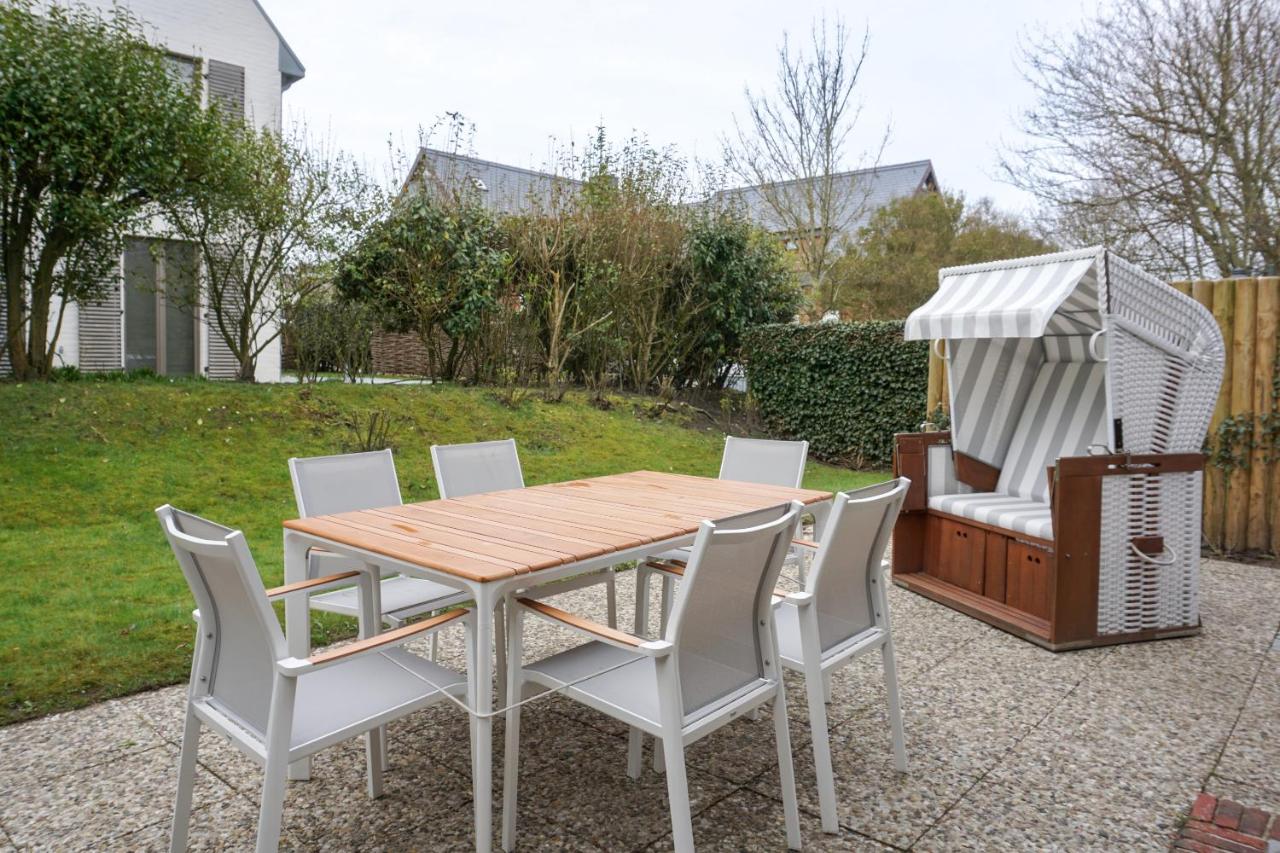 Haus Am Dorfteich App 4 - B&B Wenningstedt