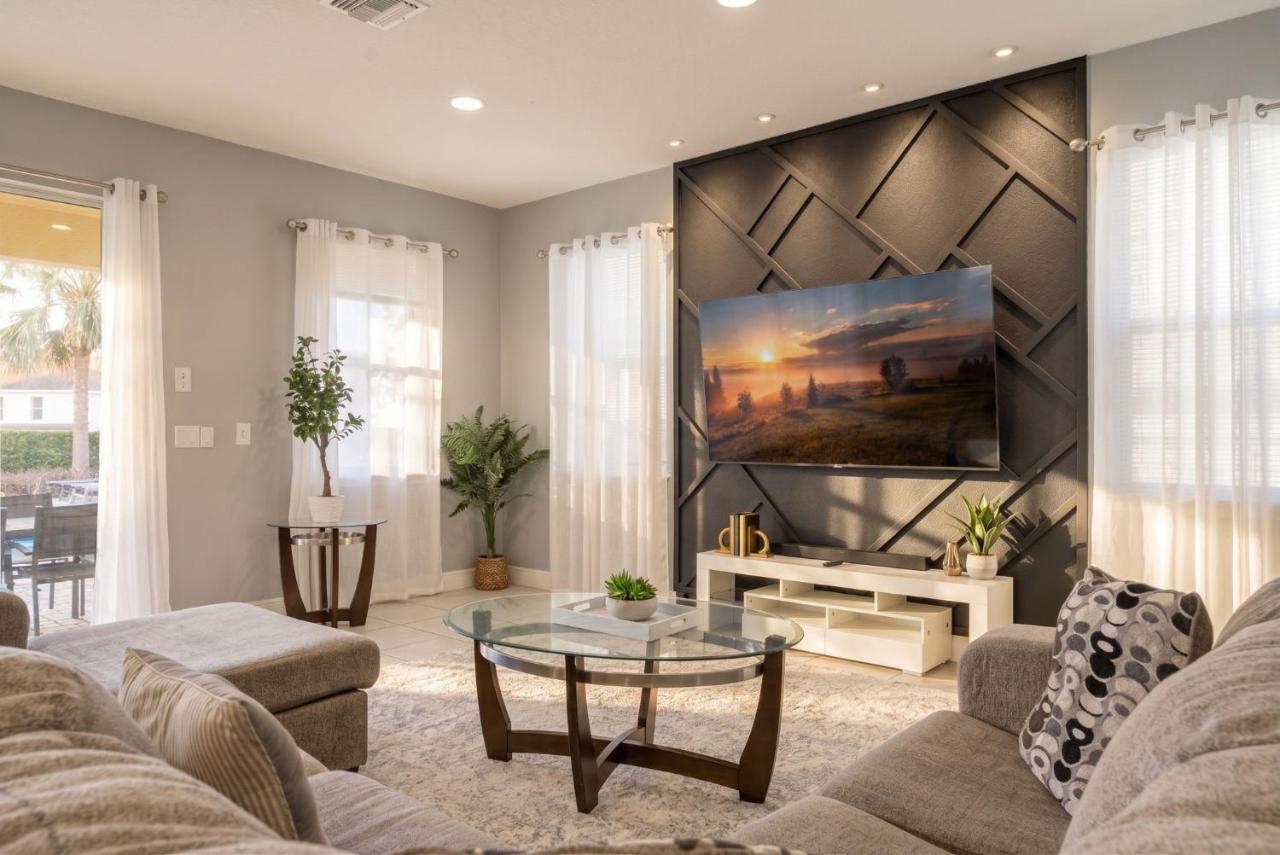 Family 5BR Retreat with Pool and Themed Bedrooms - B&B Orlando
