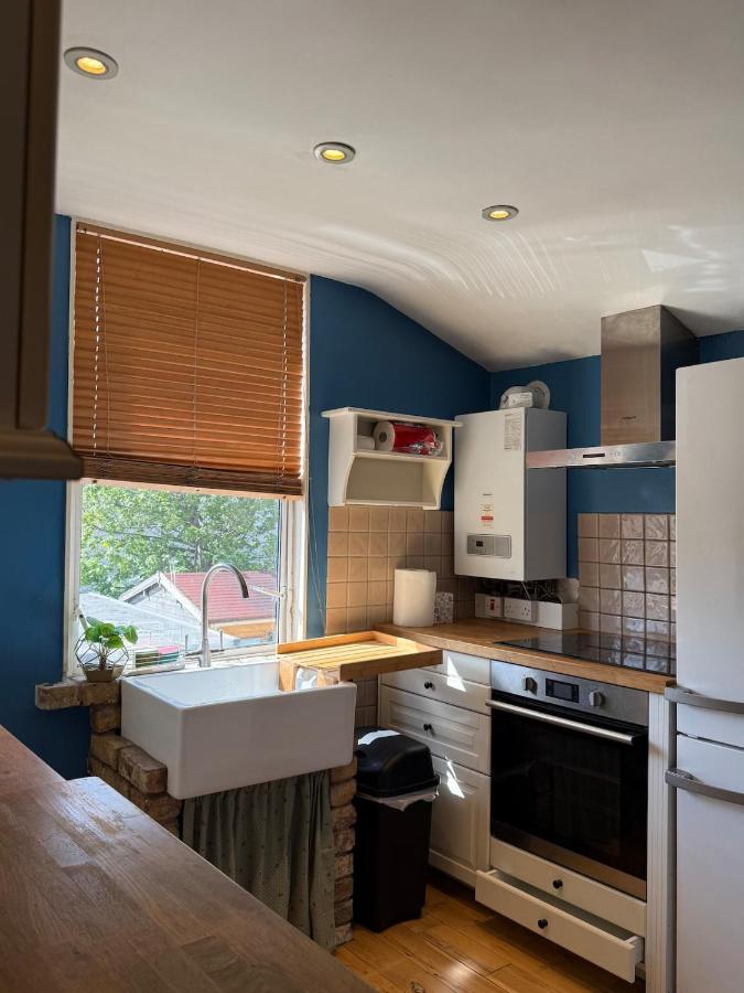 Bright & Modern 1-Bed Flat - Relax in Wimbledon - Ferienwohnung London