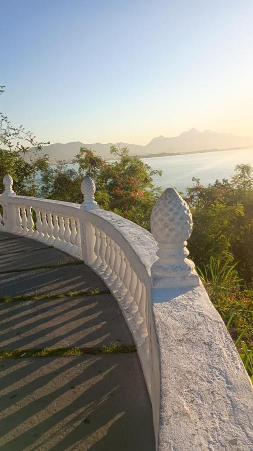Casa no Rio de Janeiro Aeroporto Galeão - Ótimo lugar pra voltar após seus passeios - Casa em um local privado e tranquilo onde se sentirá bem - Chambres d'hôtes Rio de Janeiro