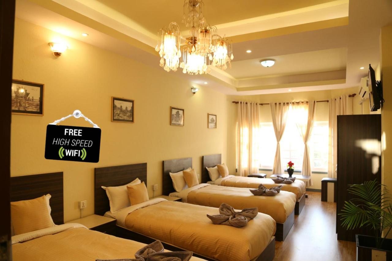 Quadruple Room with Private External Bathroom