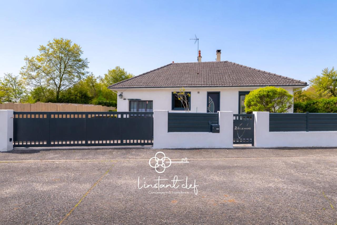 Maison de standing, jardin & BBQ - Circuit 24H à 5 min - B&B Arnage
