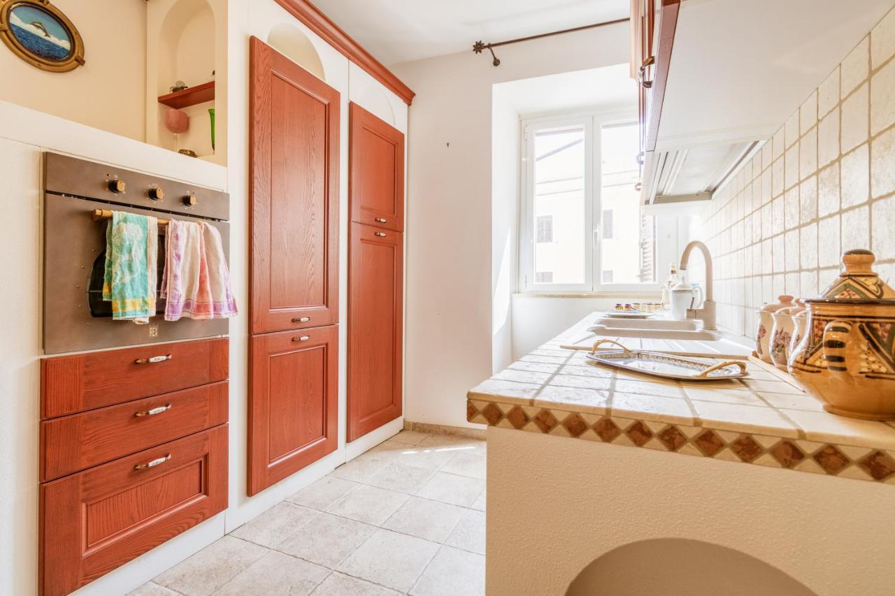 Casa Vaticana Spacious 3Br by St Peters - B&B Roma
