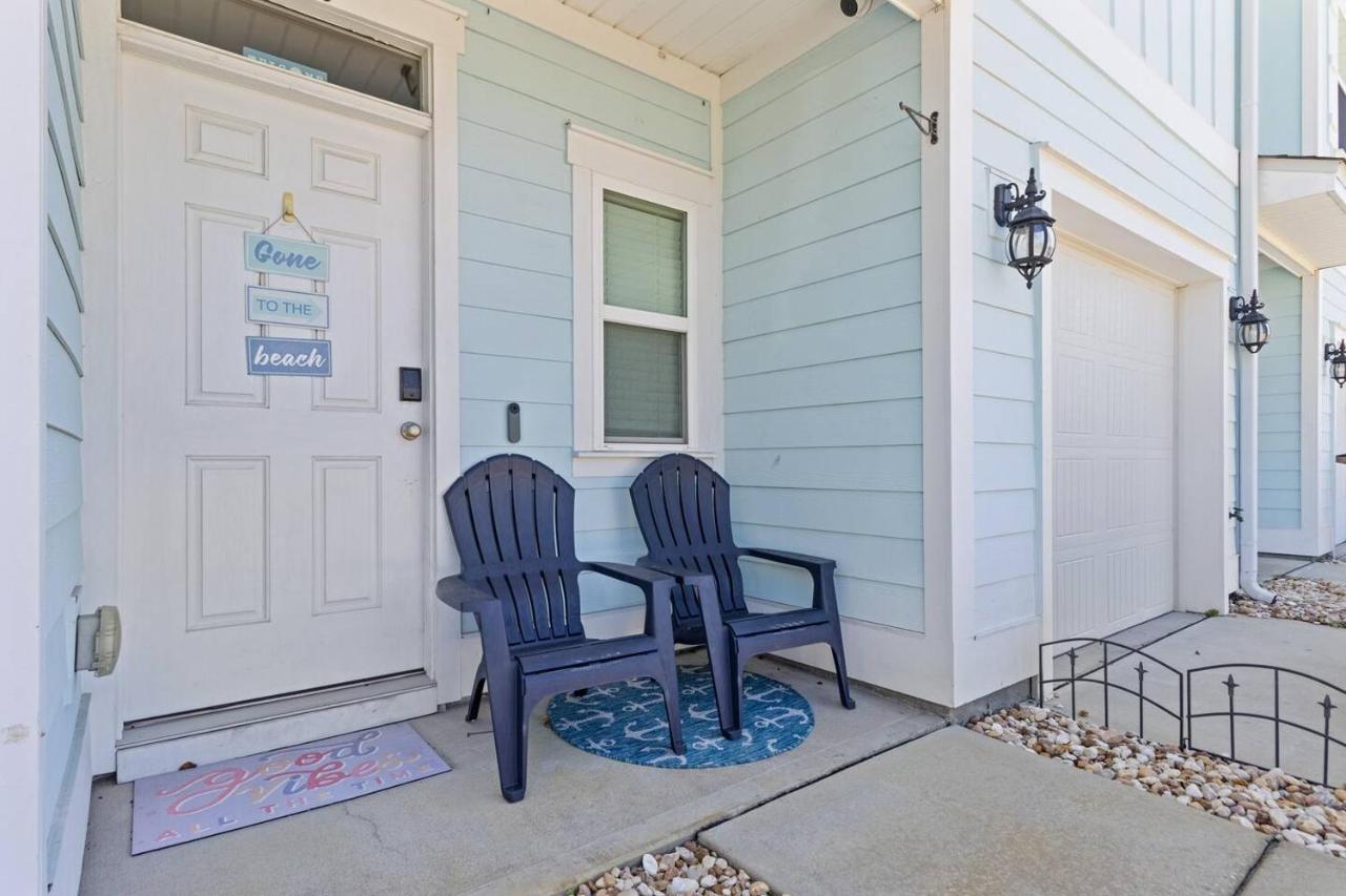Panama City Beach 3BR Escape, Resort Pool, Fire Pit, Pet-Friendly, Sleeps 10 - Ferienwohnung Panama City Beach