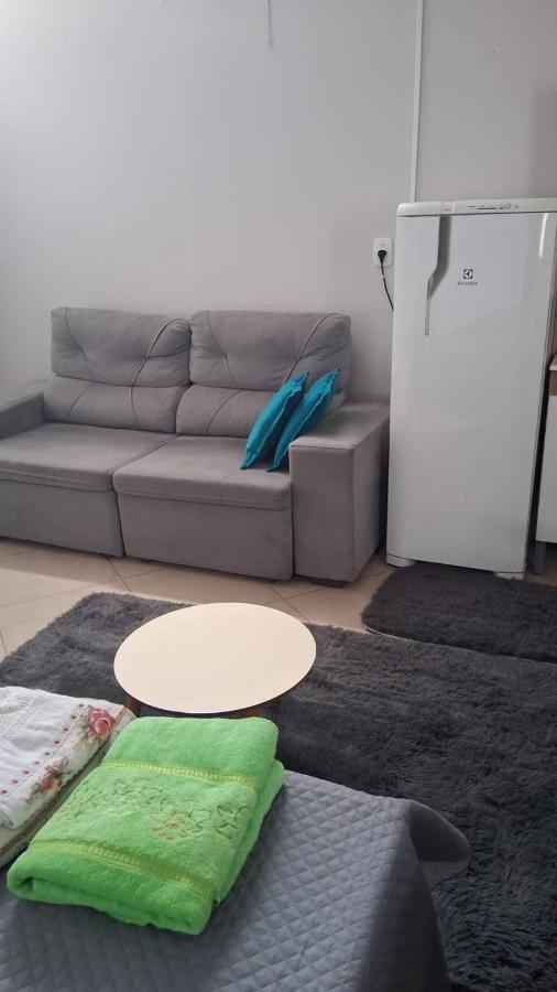 Apto de dois quartos mobiliado - Bed and Breakfast Caràzinho