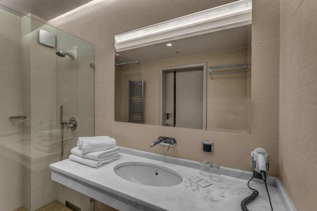 Chambre Double Supérieure avec Terrasse - Vue sur Montagne