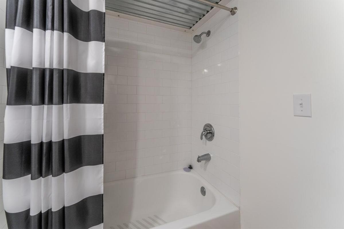 The Deep Forest Green Cottage · The Deep Forest Green Cottage - Chambres d’hôtes Cedar Mountain