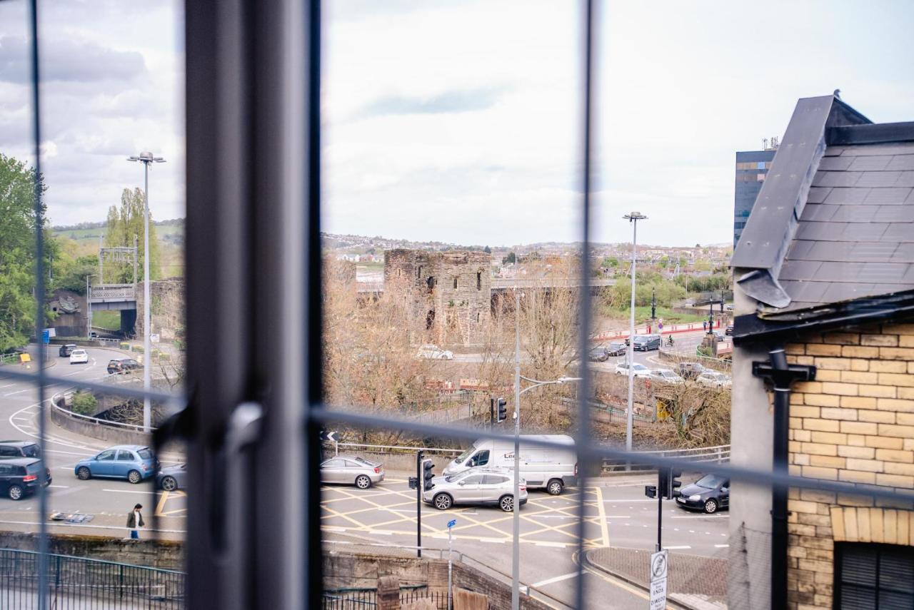Luxury Penthouse - Central Newport City Centre With Fast WiFi - B&B Newport
