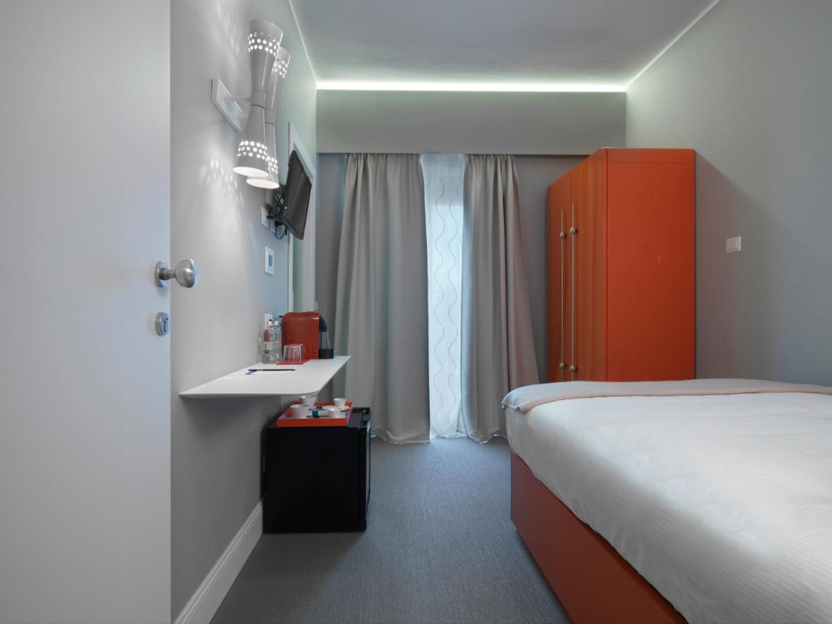 Queen Room with Balcony