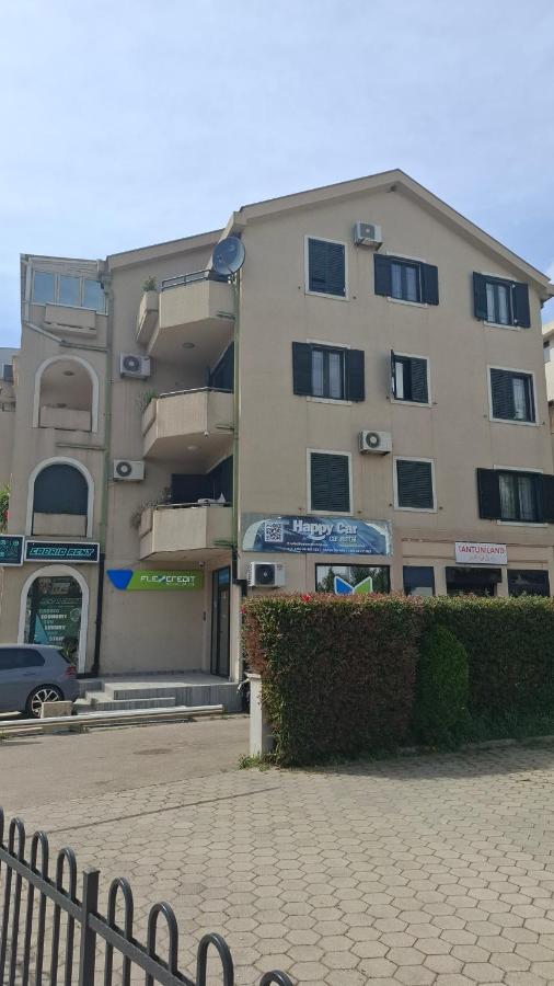 VUK's 5 min from the BEACH Two-Bedroom Apart - B&B Budua