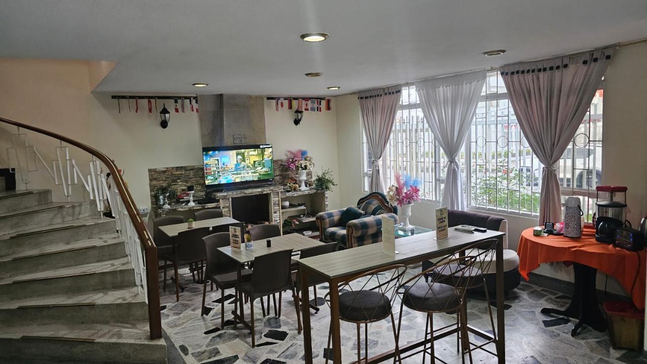 Roma House N- suite Campin Movistar Ministerios Simón Bolivar - Chambres d'hôtes Bogota