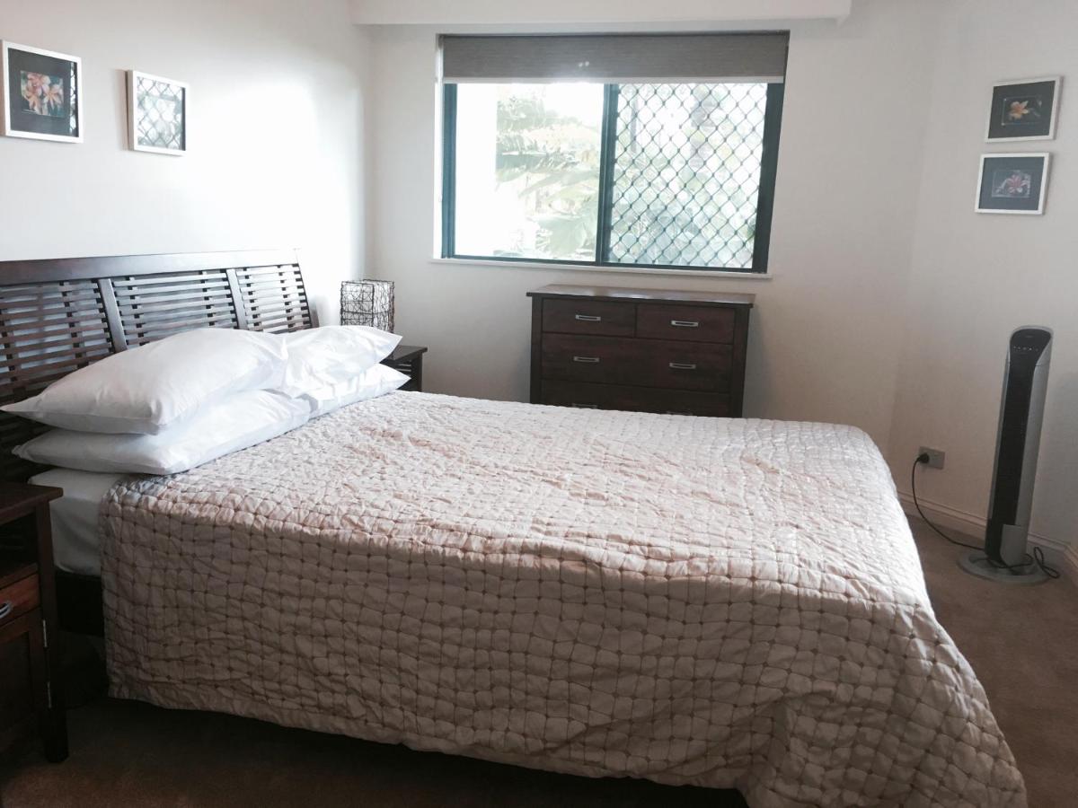 2 Bedroom Ground floor apartment with Garden view(Free WIFI)