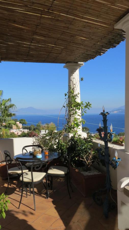 B&B Capri - Scala Fenicia 14 by CapriRooms - Bed and Breakfast Capri