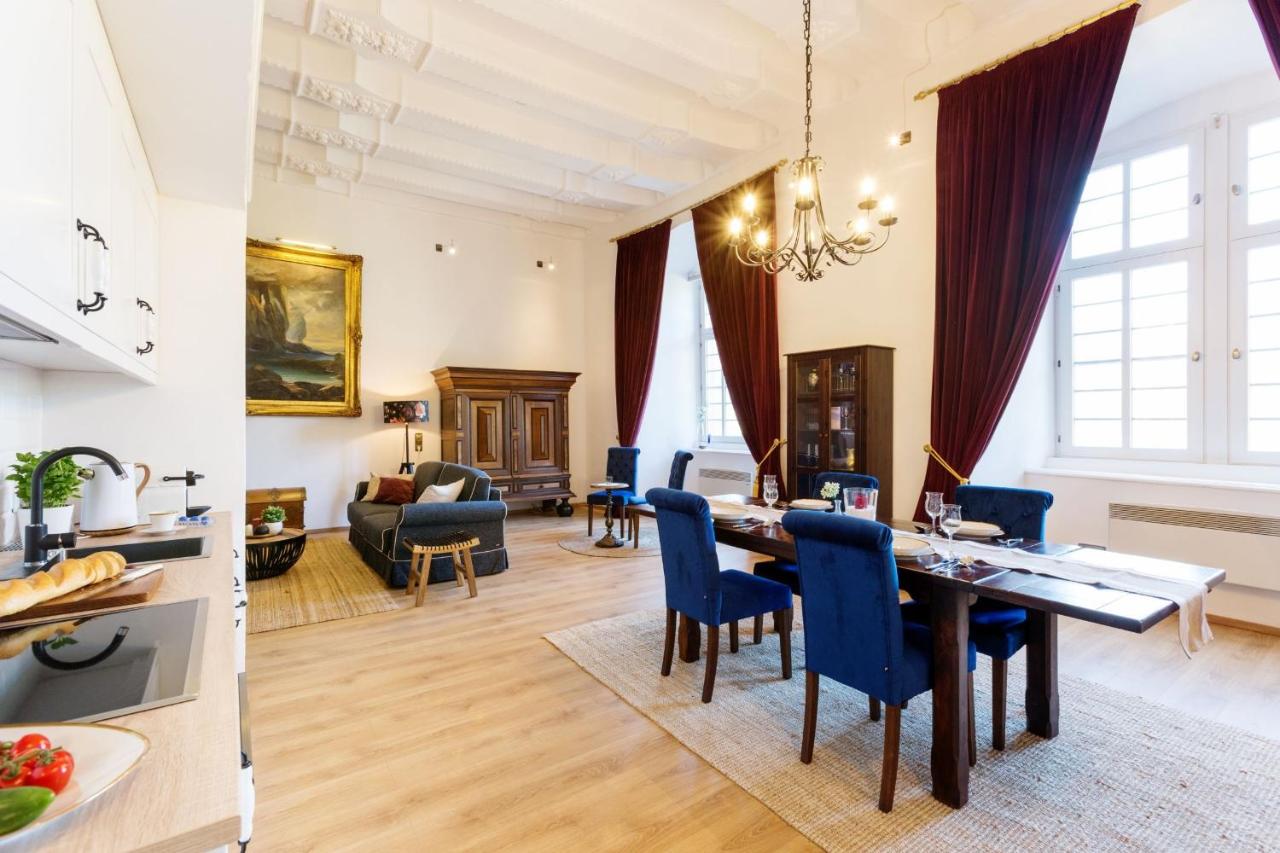 Fewo Saalstube, Adolphsburg - Bed and Breakfast Oberhundem