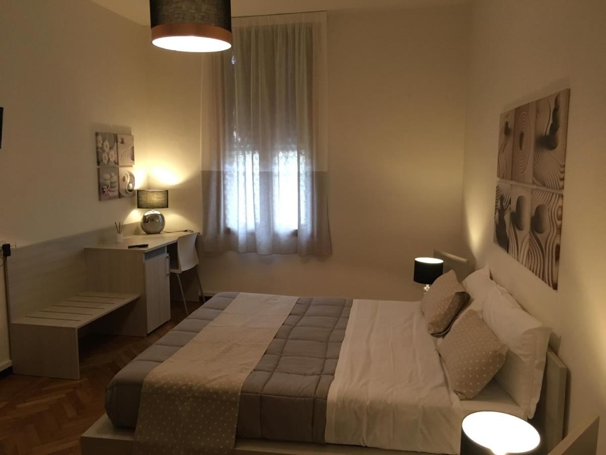 Standard Double Room with Shared Bathroom