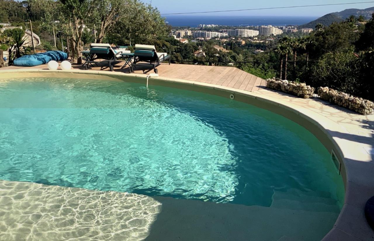 Fantastic villa in the bay of Cannes, 5 minutes from the beach - with private pool - Chambres d'hôtes Mandelieu-La Napoule