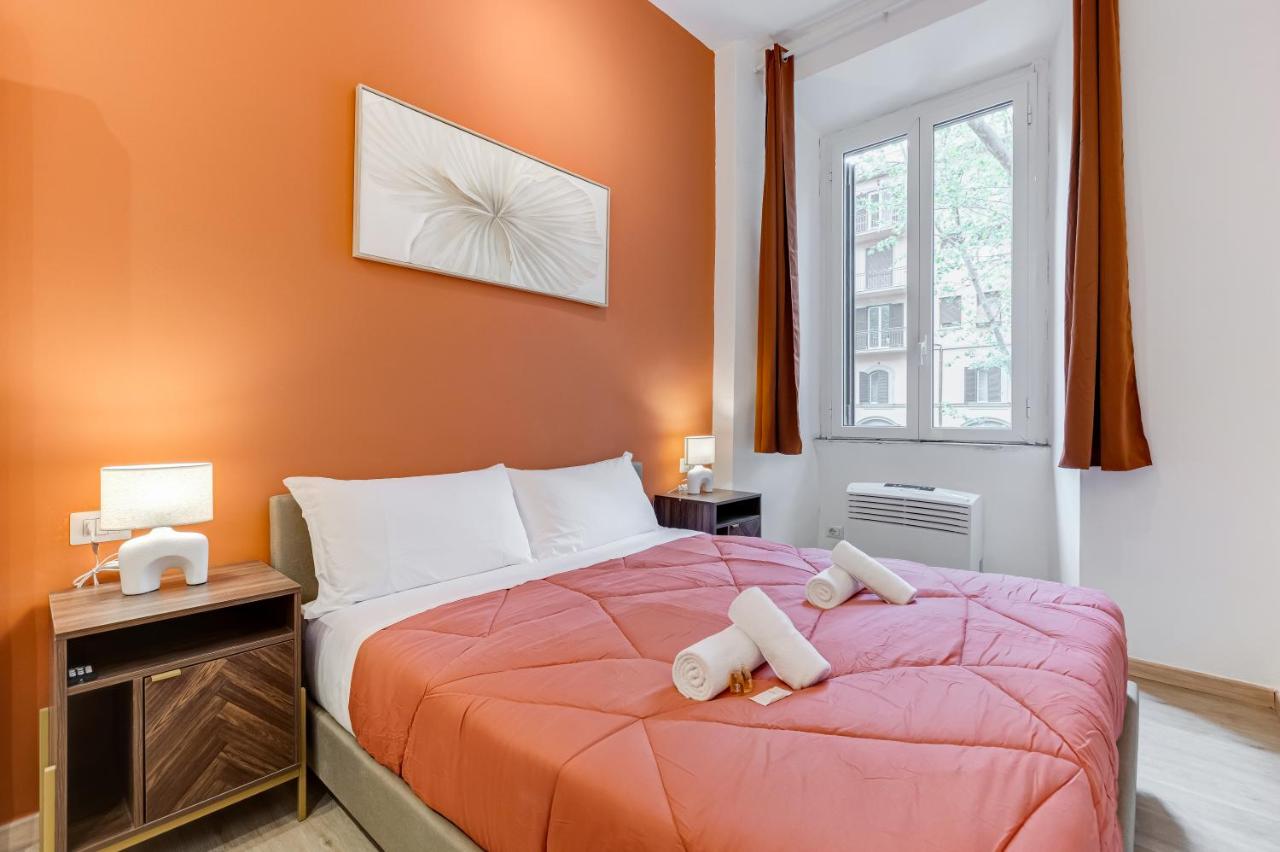 Luxury 4BR Apartment Newly Renovated, 2 Bathrooms, Smart Tv - Ferienwohnung Rom