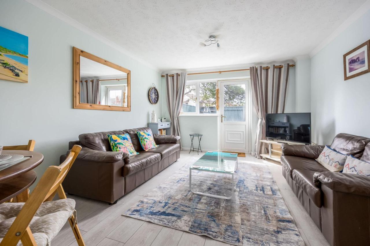 Dolphin Cottage - Short walk to Poole Quay with Private Garden - B&B Poole