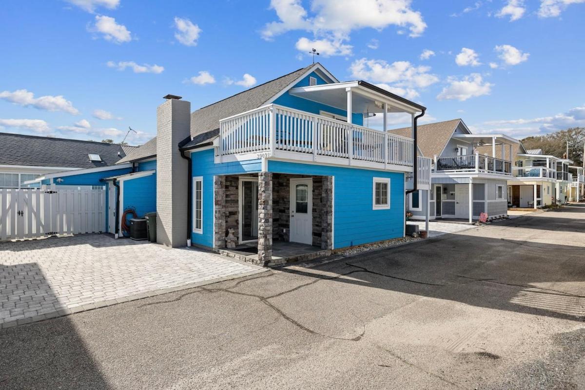 Pebbles Hideaway- 2 Blocks to Beach- Grill- 6 Bds - B&B Myrtle Beach