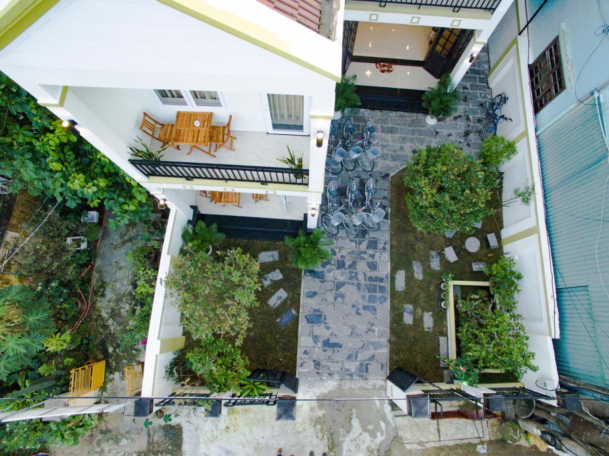Camera King con Vista Giardino
