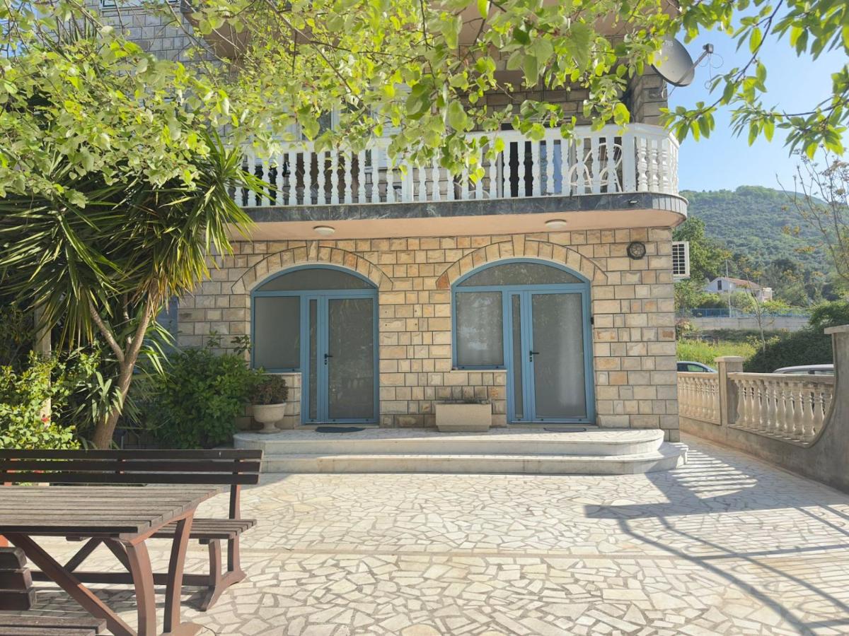 Palm Garden Apartment 1 - Chambres d'hôtes Tivat