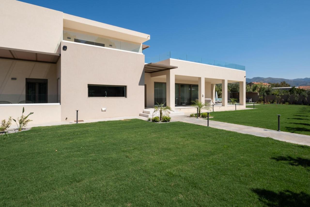 Villa Neratzia-Luxury Escape - B&B Nerianá