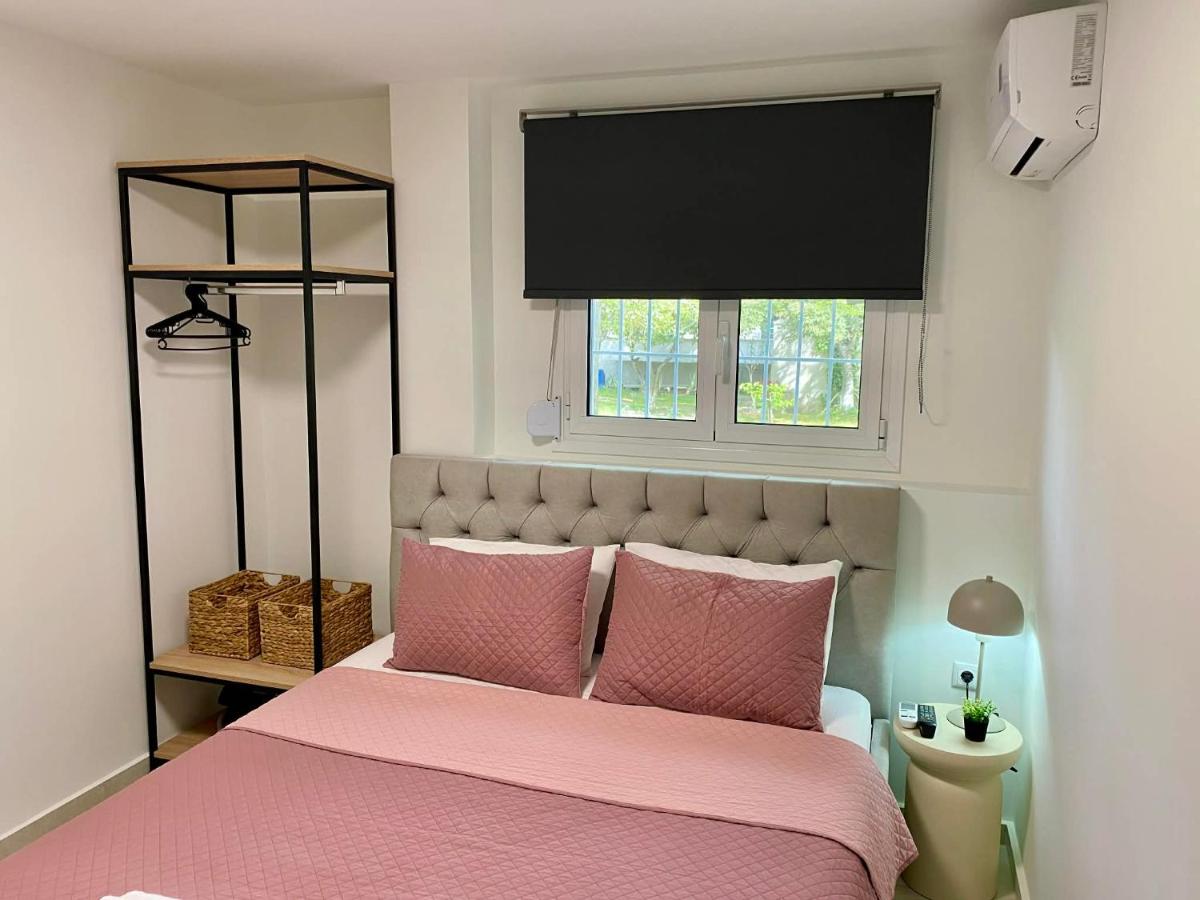 Nikol's central suite 1 - Bed and Breakfast Néa Péramos