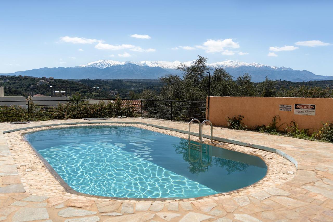 Seaside Luxury Villa 1 Min to Almyrida Beach - B&B Almirida
