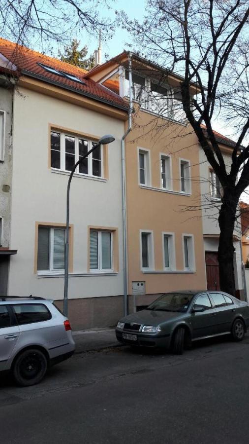 Apartment with Garden View