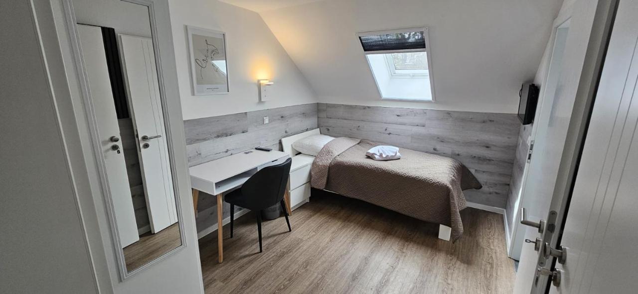 Gästehof Bützfleth - B&B Stade