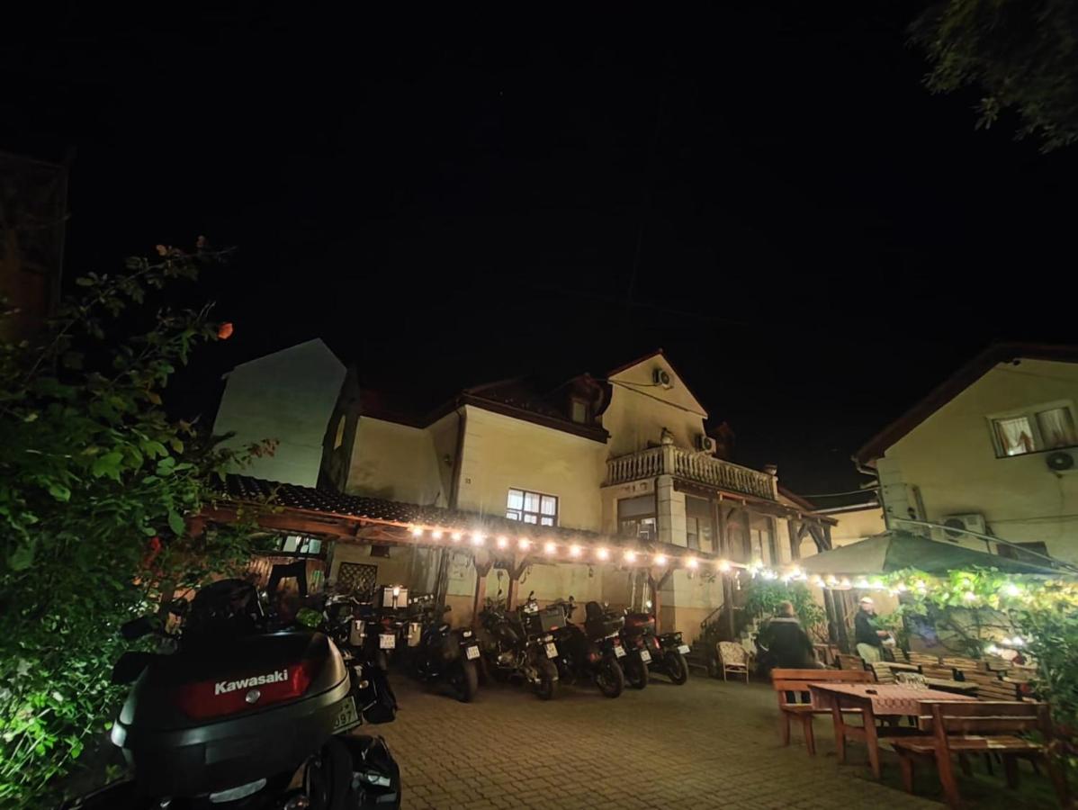 Pensiunea Buon Gusto Sibiu-motorcyle friendly,city center - Chambres d'hôtes Sibiu