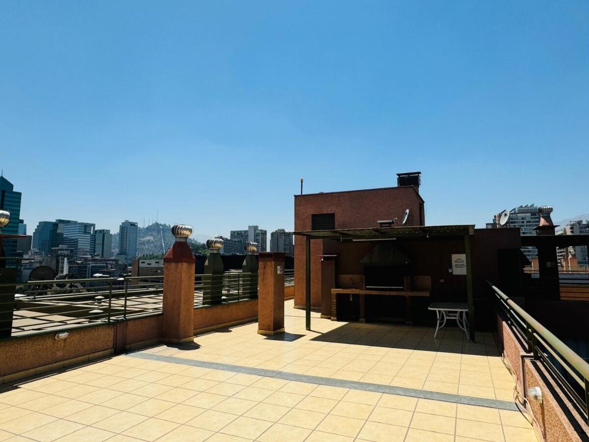 Lindo Departamento Céntrico con Estacionamiento - Ferienwohnung Santiago