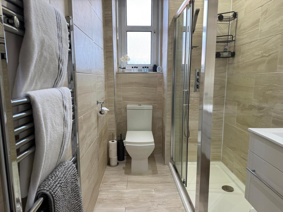 Stylish Leith Residence Tram to Centre & Airport - Chambres d’hôtes Édimbourg