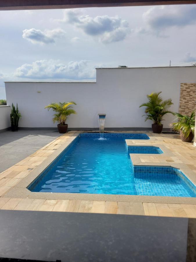 Casa com Piscina próximo ao aeroprto e cidade Administrativa - B&B Vespasiano