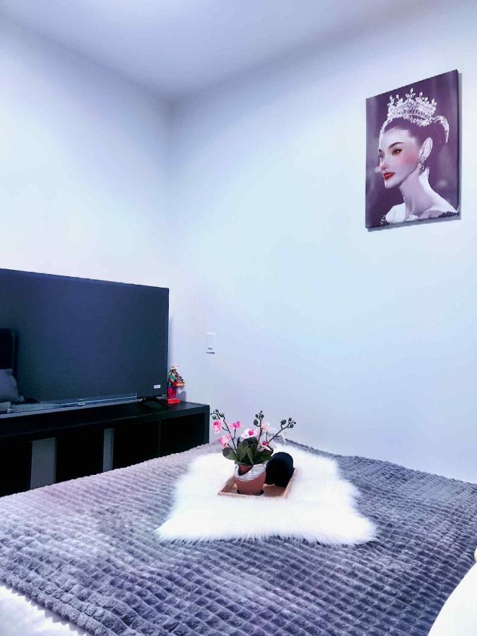 Cozy Room 3 with Private Entrance - B&B Calgary