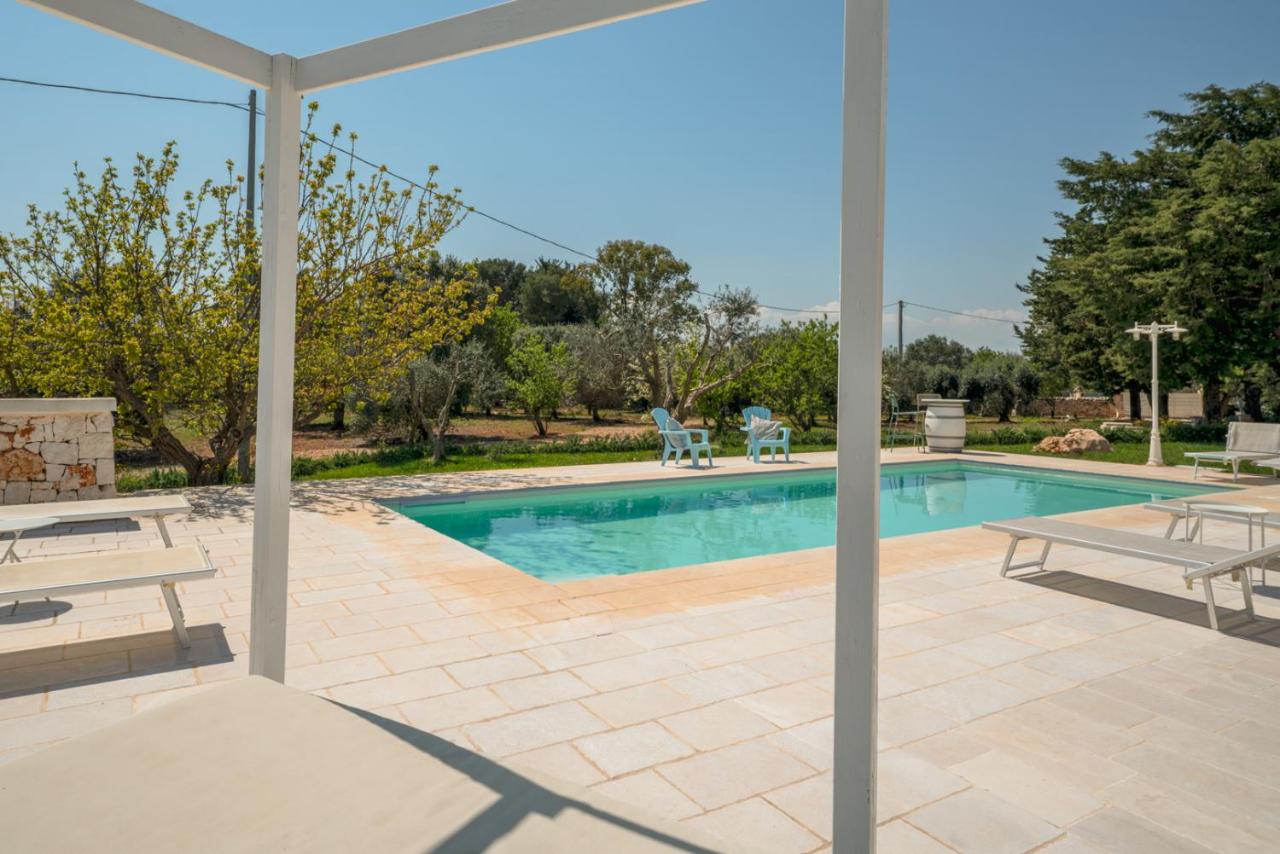 Trullo Vignaiolo with Private Pool in Ostuni - B&B Ostuni
