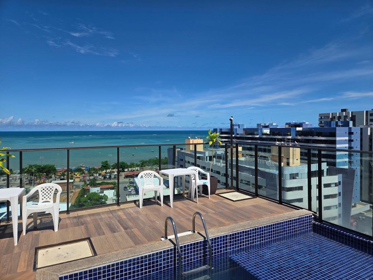 Apartamento com piscina no coração da Pajuçara - B&B Maceió