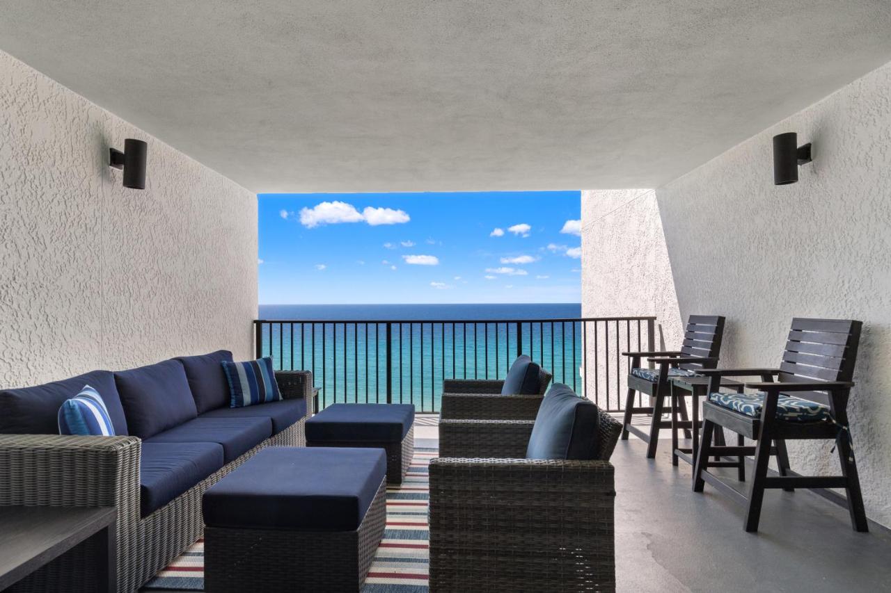 Escape to Beachfront Paradise: 2BR/2BA Condo on the Gulf, Sleeps 8 - Bed and Breakfast Panama City Beach