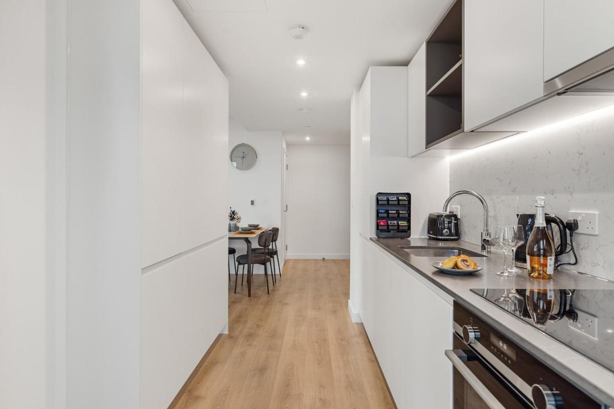 Shy Stratford - Ferienwohnung London