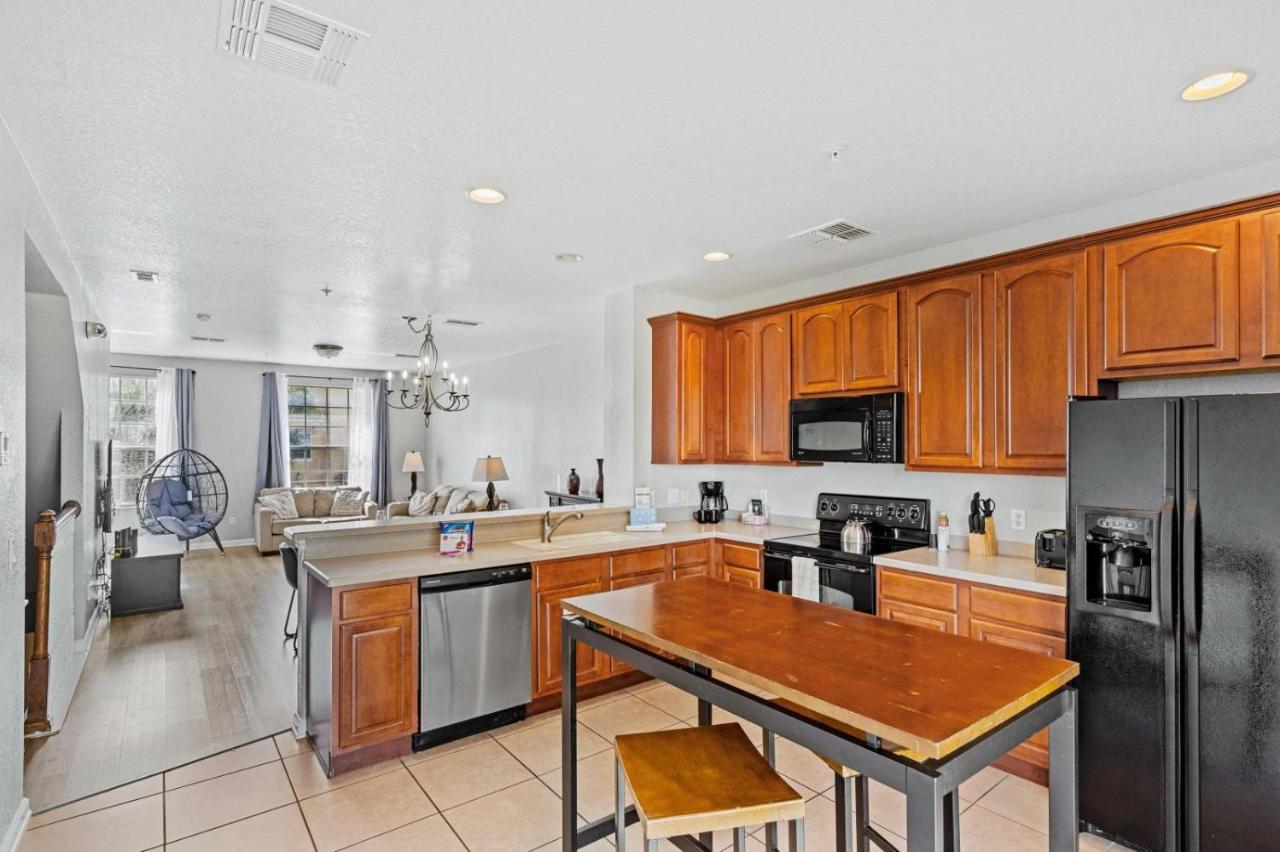 5038-24 Comfortable 3-Bedroom Getaway-Vista Cay - B&B Orlando
