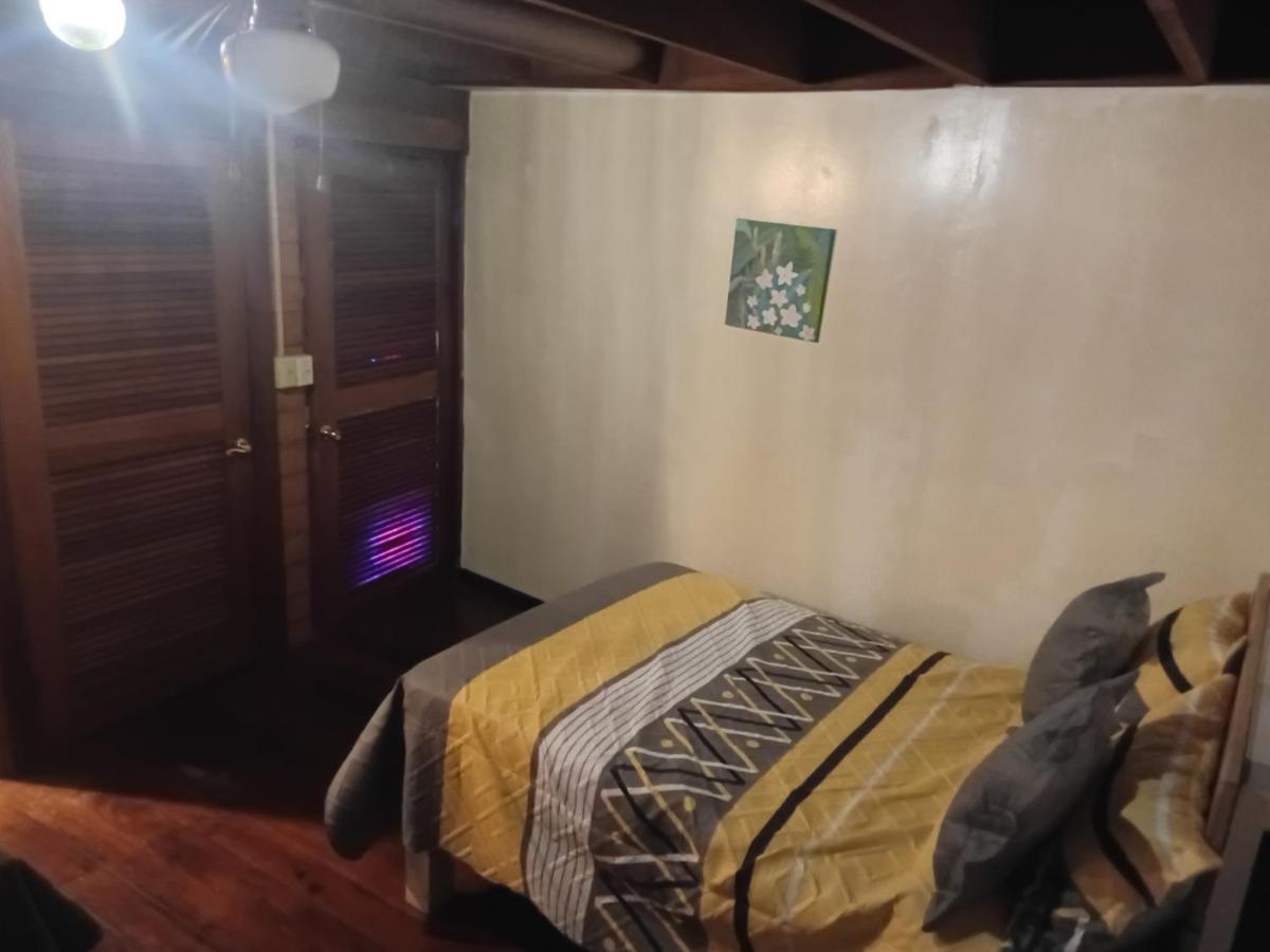 Doppel-/Zweibettzimmer mit Bad